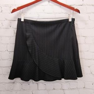 3/$15 BCBG MaxAzria ruffle hem mini skirt